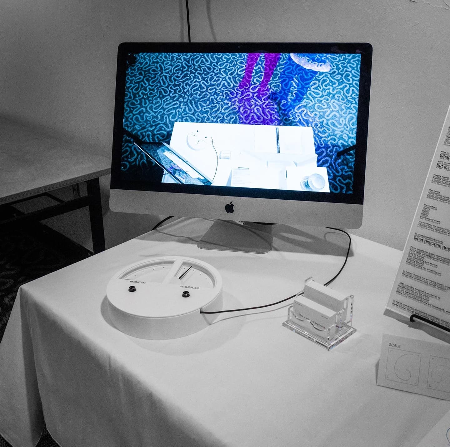Intended experience of the live visualisation (view 1 of 2).